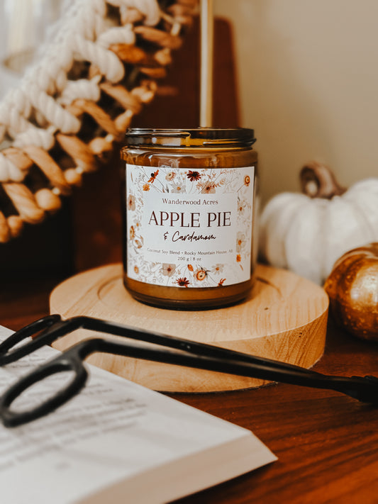 8oz Apple Pie + Cardamom